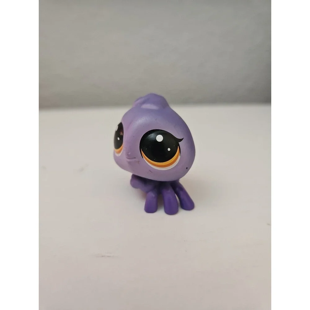 Hasbro Littlest Pet Shop 1118 Purple Spider Orange Eyes Vintage LPS Toy Figure